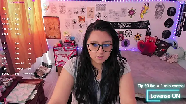 Snapshot of Cherry_blush_ chatting on 04/21/26, 06:55 Cherry blush online show from 04/21/26, 06:55