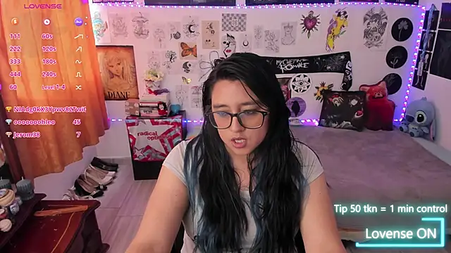 Snapshot of Cherry_blush_ chatting on 05/16/26, 07:34 Cherry blush online show from 05/16/26, 07:34