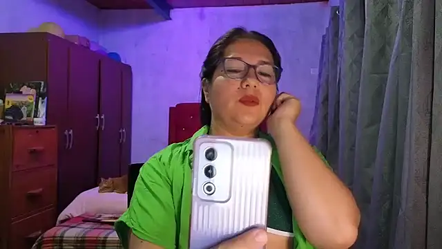 scarlett widow  online show from 03/18/26, 03:42