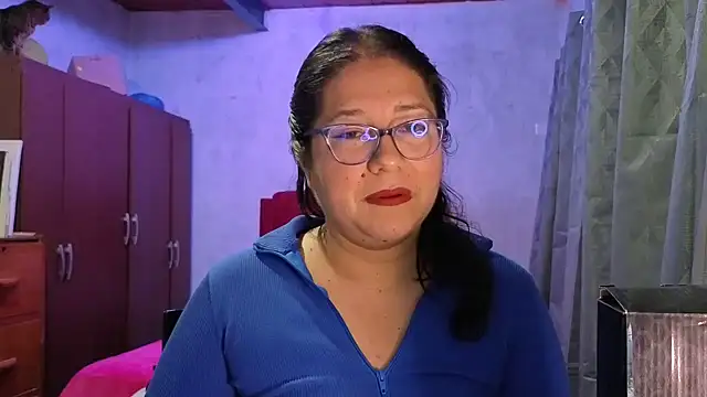 scarlett widow  online show from 04/24/26, 04:04