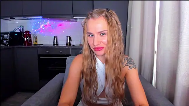 MashaFromRussia   online show from 09/15/25, 07:41