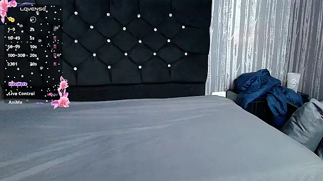 Alicee Moonn online show from 10/27/25, 07:07