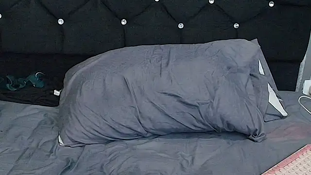 Alicee Moonn online show from 11/27/25, 08:49