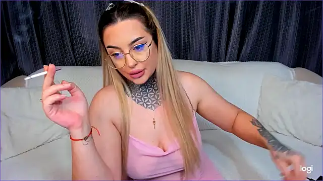 Bom Bon1 online show from 11/18/25, 06:01