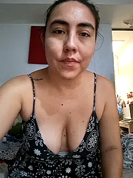 Snapshot of SweettyNaugthy chatting on 09/16/25, 12:50 SweettyNaugthy online show from 09/16/25, 12:50