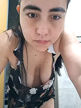 Snapshot of SweettyNaugthy chatting on 10/02/25, 10:22 SweettyNaugthy online show from 10/02/25, 10:22