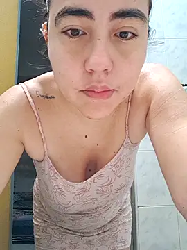 Snapshot of SweettyNaugthy chatting on 10/12/25, 03:22 SweettyNaugthy online show from 10/12/25, 03:22