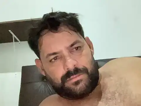 Snapshot of Almir10 chatting on 02/24/26, 09:13 Almir10 online show from 02/24/26, 09:13