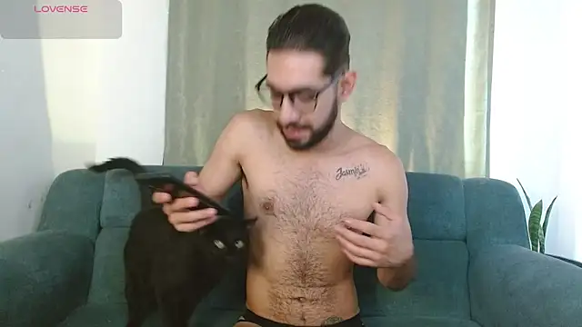 ReyPablo1 online show from 10/05/25, 03:43