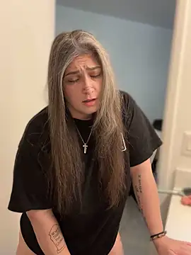 Alix Valentine online show from 11/04/25, 03:44