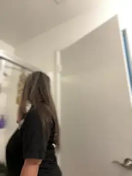 Alix Valentine online show from 04/10/26, 05:17