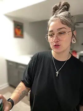 Alix Valentine online show from 05/01/26, 03:05