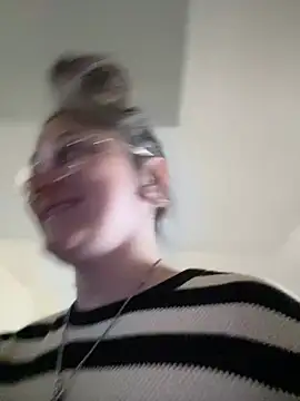Alix Valentine online show from 05/15/26, 05:09