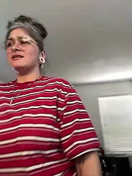 Alix Valentine online show from 05/24/26, 10:48