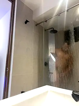 Snapshot of DeusbelliS chatting on 10/04/25, 06:33 DeusbelliS online show from 10/04/25, 06:33