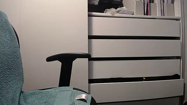 Snapshot of Colbaker6969 chatting on 12/19/25, 01:18 Colbaker6969 online show from 12/19/25, 01:18