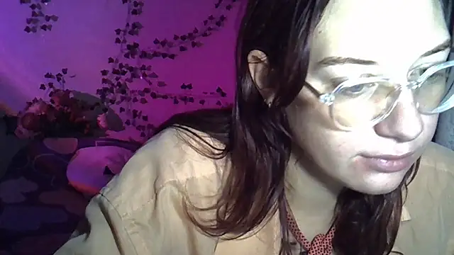 Lily Ember online show from 10/15/25, 06:08