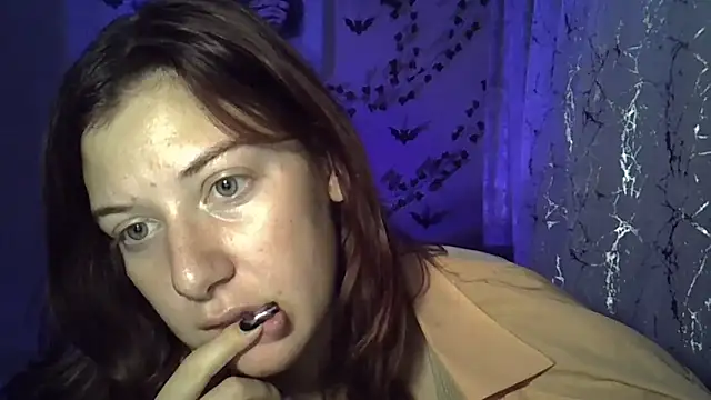 Lily Ember online show from 10/27/25, 05:17