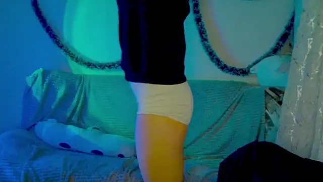 Lily Ember online show from 01/13/26, 08:03