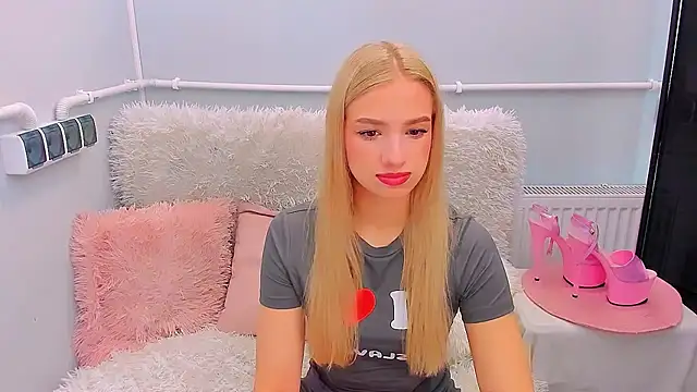 EvetteRose online show from 03/30/26, 08:10