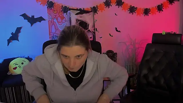 inga gree online show from 11/01/25, 07:49