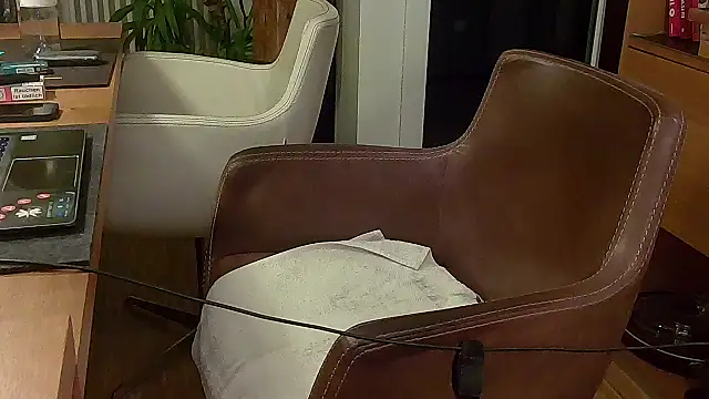 Unique X perience online show from 10/05/25, 11:35