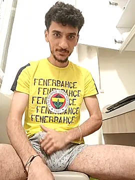 yolgezer073 online show from 10/05/25, 10:51