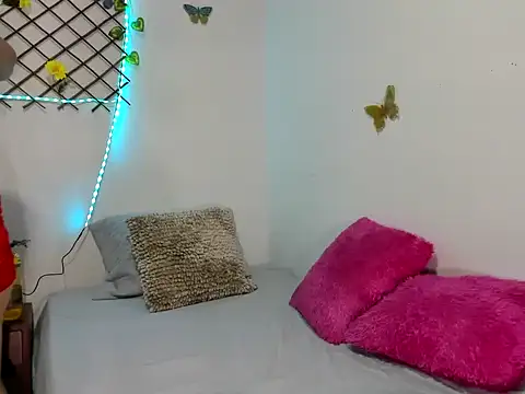 TamiDesire online show from 10/13/25, 08:42