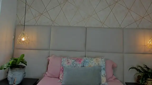 Snapshot of SamayRyann chatting on 04/23/26, 01:57 SamayRyann online show from 04/23/26, 01:57