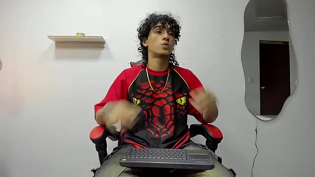 Snapshot of JackesTaylor chatting on 10/10/25, 04:33 JackesTaylor online show from 10/10/25, 04:33