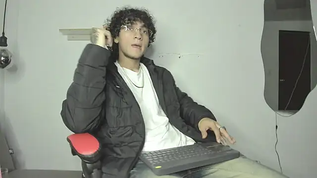 Snapshot of JackesTaylor chatting on 11/10/25, 05:17 JackesTaylor online show from 11/10/25, 05:17