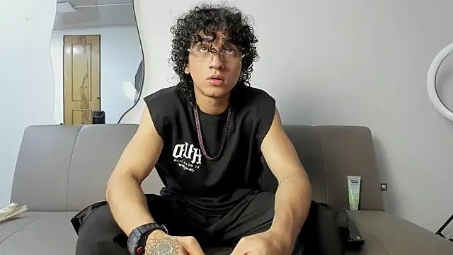 Snapshot of JackesTaylor chatting on 11/27/25, 04:58 JackesTaylor online show from 11/27/25, 04:58