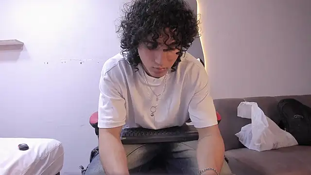 Snapshot of JackesTaylor chatting on 02/06/26, 06:29 JackesTaylor online show from 02/06/26, 06:29