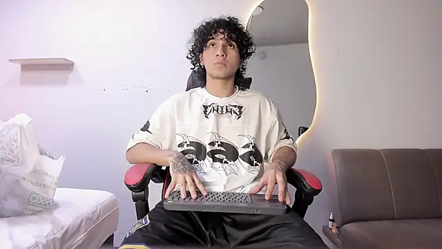 Snapshot of JackesTaylor chatting on 02/08/26, 05:00 JackesTaylor online show from 02/08/26, 05:00