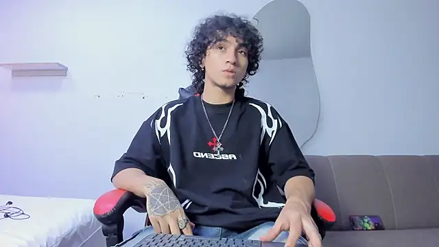 JackesTaylor online show from 04/08/26, 06:13