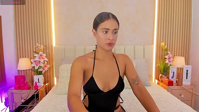 ZOEBARLOWE online show from 11/14/25, 07:01