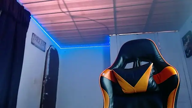 Snapshot of Abbiprada chatting on 09/30/25, 07:19 Abbiprada online show from 09/30/25, 07:19