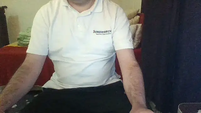 Snapshot of st206boy chatting on 06/12/26, 11:25 st206boy online show from 06/12/26, 11:25