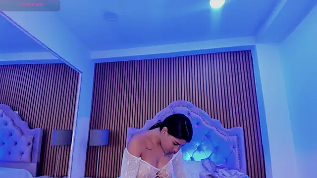 SelenaStonne online show from 12/04/25, 08:50