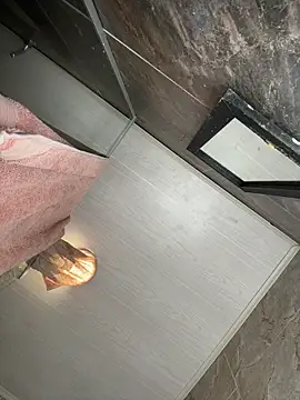 samm4044 online show from 11/30/25, 07:51