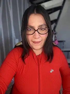 victoria amatista  online show from 10/30/25, 10:10