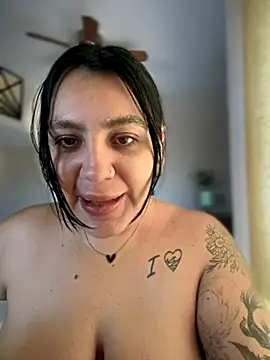 victoria amatista  online show from 11/02/25, 05:59