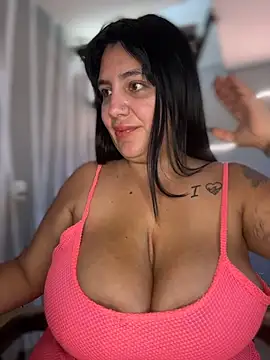 victoria amatista  online show from 04/05/26, 08:06