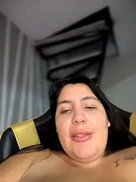 victoria amatista  online show from 04/11/26, 06:51