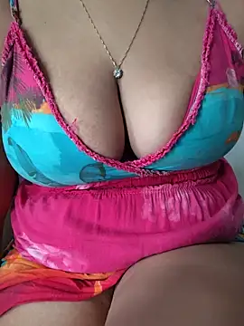 Snapshot of jadeamourim__ chatting on 05/28/26, 06:16 jadeamourim online show from 05/28/26, 06:16