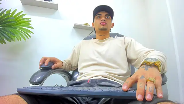 Snapshot of ariess_king chatting on 11/05/25, 04:23 ariess king online show from 11/05/25, 04:23