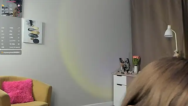 TaiteFairfield online show from 02/22/26, 08:07