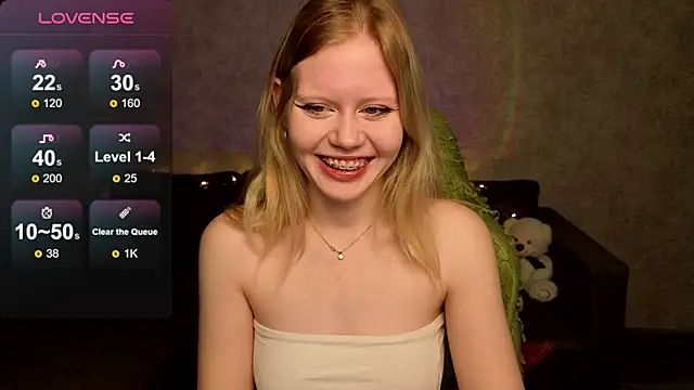 Wendy 228 online show from 10/14/25, 01:17