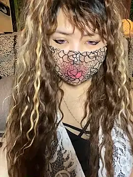 Snapshot of xoxLILxMELOxox chatting on 10/09/25, 04:16 xoxLILxMELOxox online show from 10/09/25, 04:16