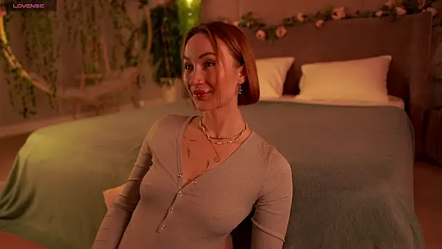 Serena Waldarf online show from 09/22/25, 05:15